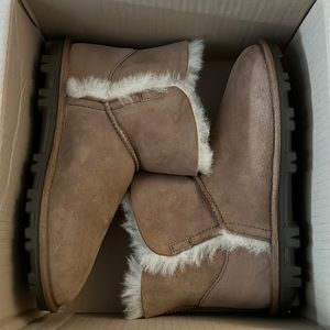 Kirkland Signature shearling short boots